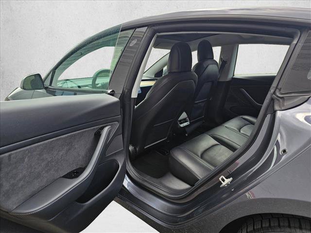 Used 2018 Tesla Model 3 Long Range RWD image 14