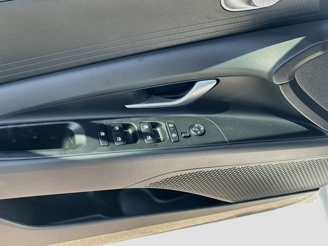 New 2026 Hyundai Elantra SE FWD image 21