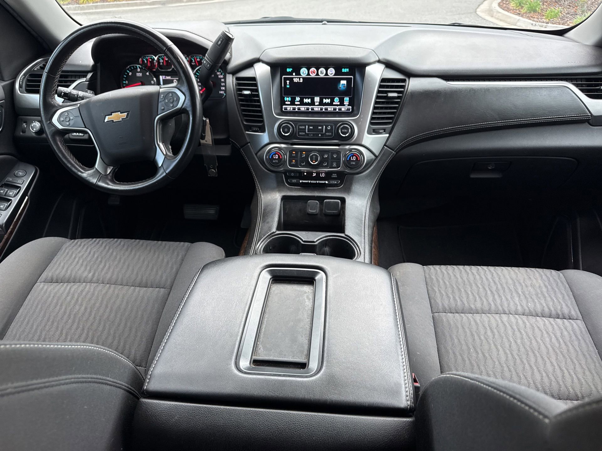 Used 2020 Chevrolet Suburban LS w/ Max Trailering Package AWD/4WD image 4