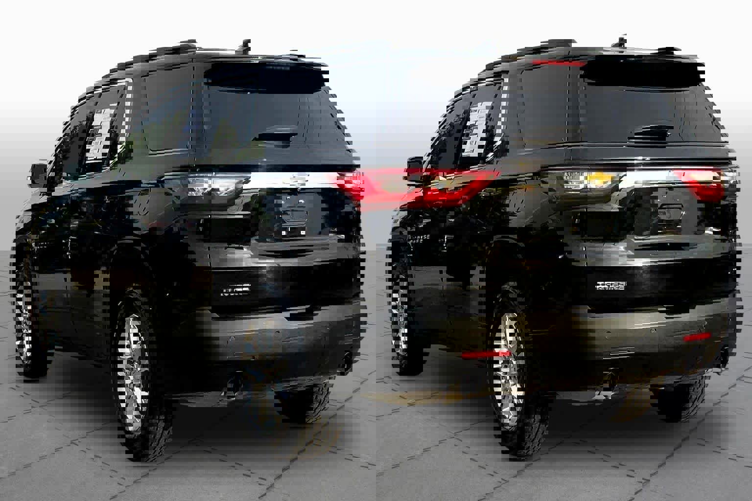 Used 2020 Chevrolet Traverse LT image 12