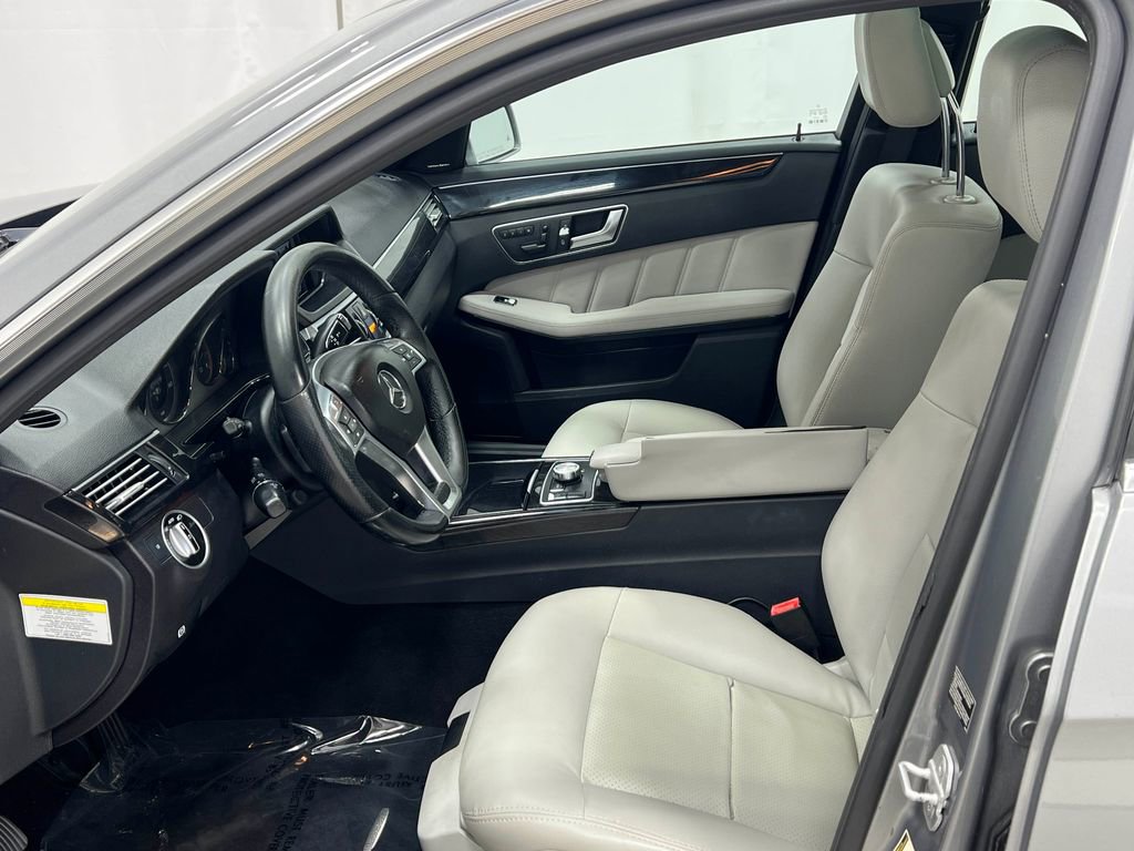 Used 2013 Mercedes-Benz E 350 4MATIC Sedan image 13