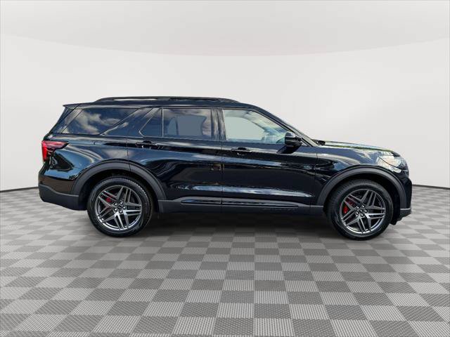 Used 2026 Ford Explorer ST-Line w/ ST-Line Street Pack AWD/4WD image 8