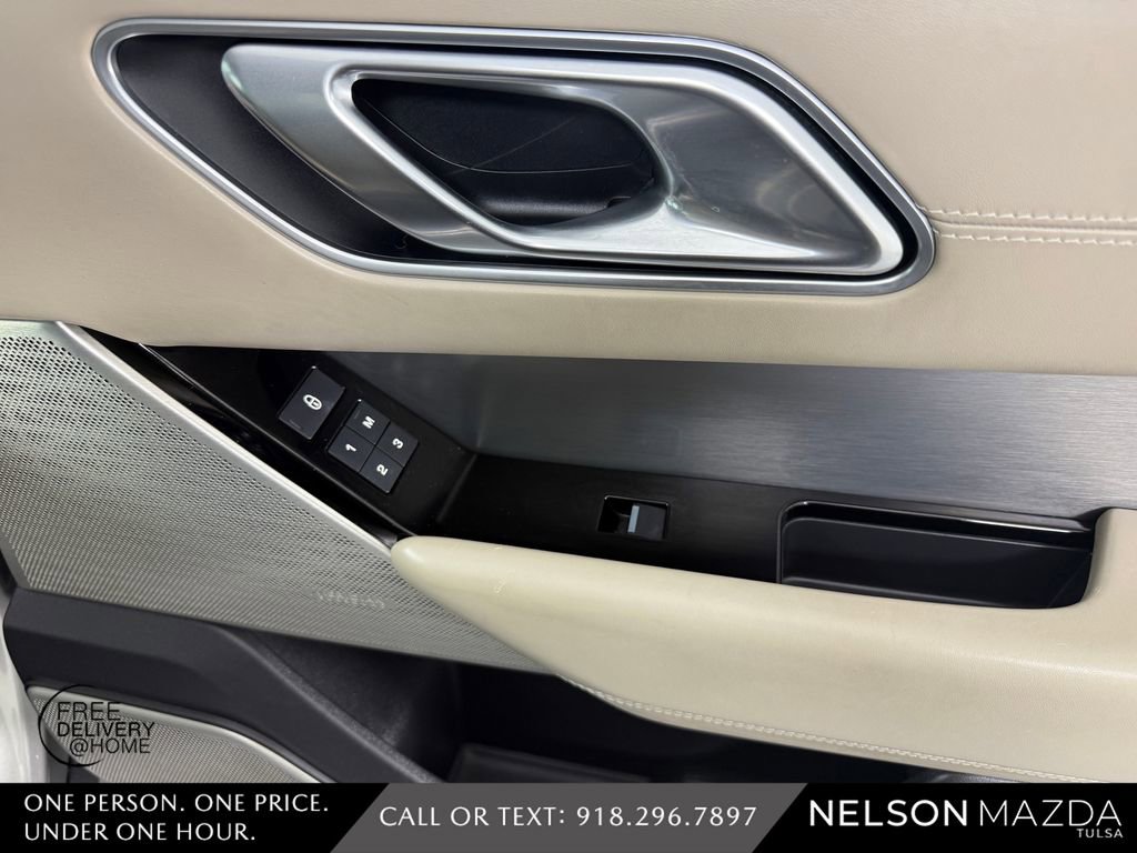 Used 2018 Land Rover Range Rover Velar R-Dynamic HSE AWD/4WD image 51