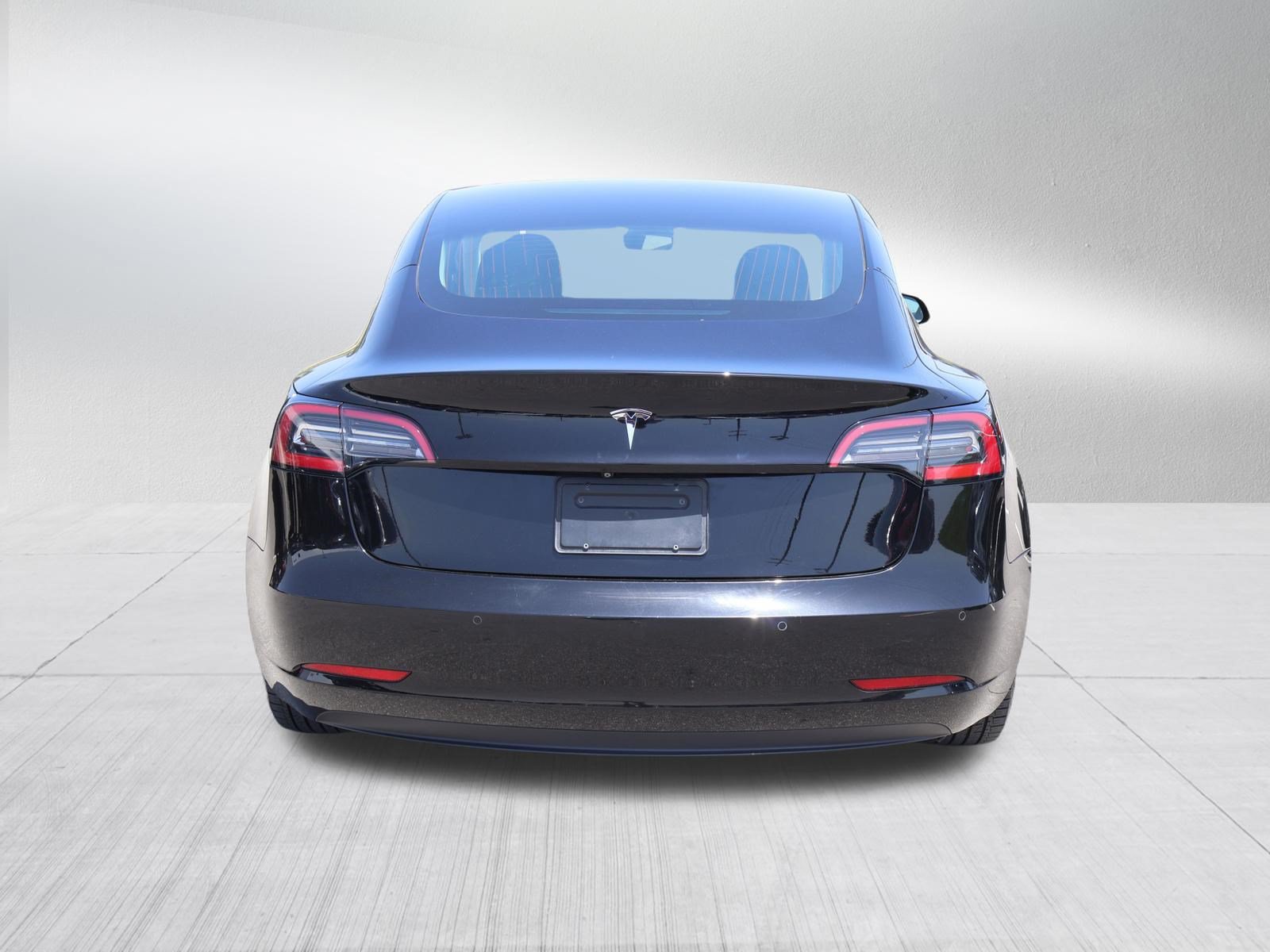 Used 2018 Tesla Model 3 Mid Range RWD image 5
