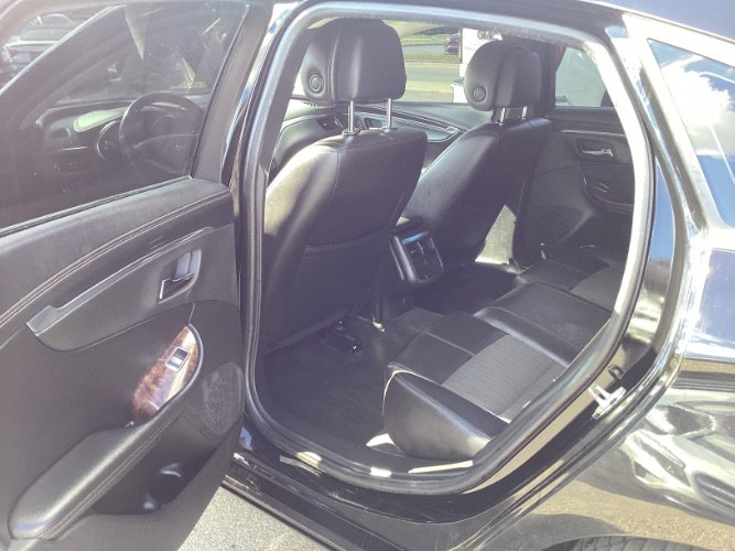 Used 2014 Chevrolet Impala LT w/ Convenience Package image 5