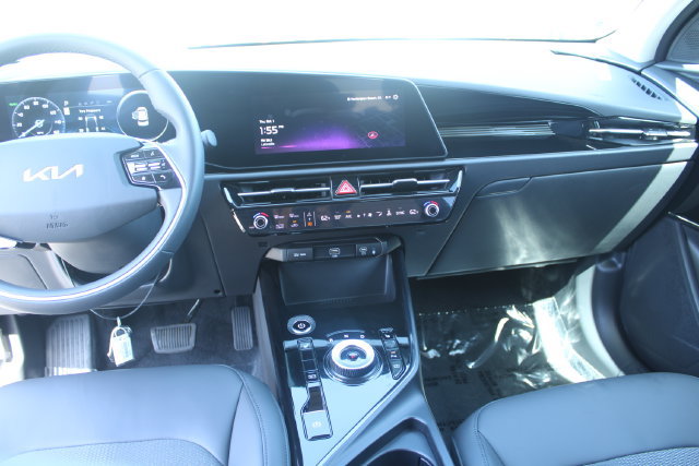 Used 2025 Kia Niro Wind FWD image 14