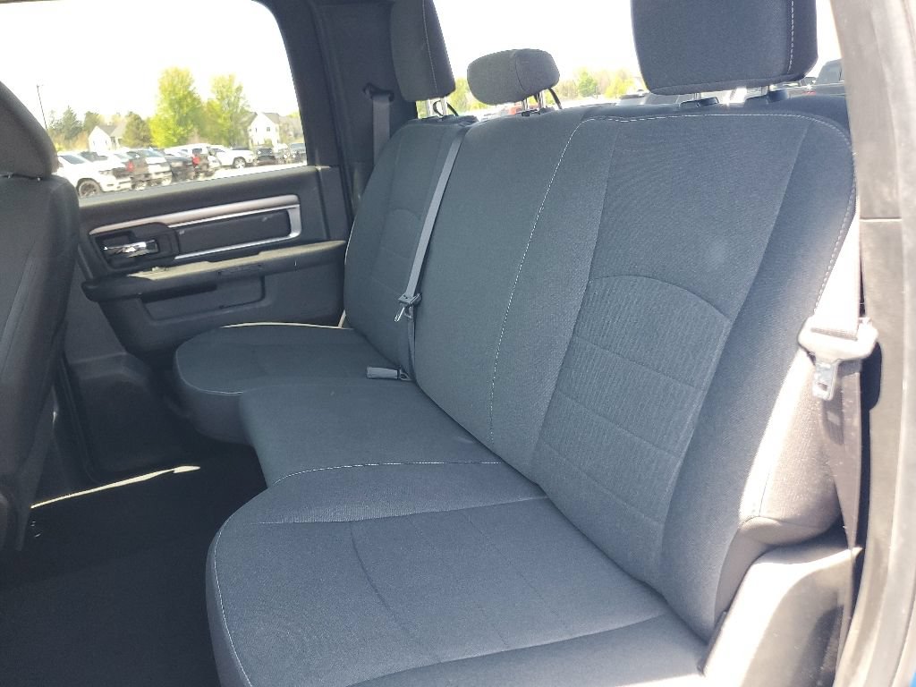 Used 2024 RAM 1500 Warlock AWD/4WD image 25