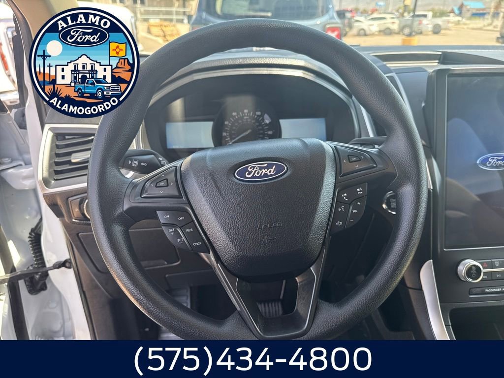 Used 2024 Ford Edge SE image 6