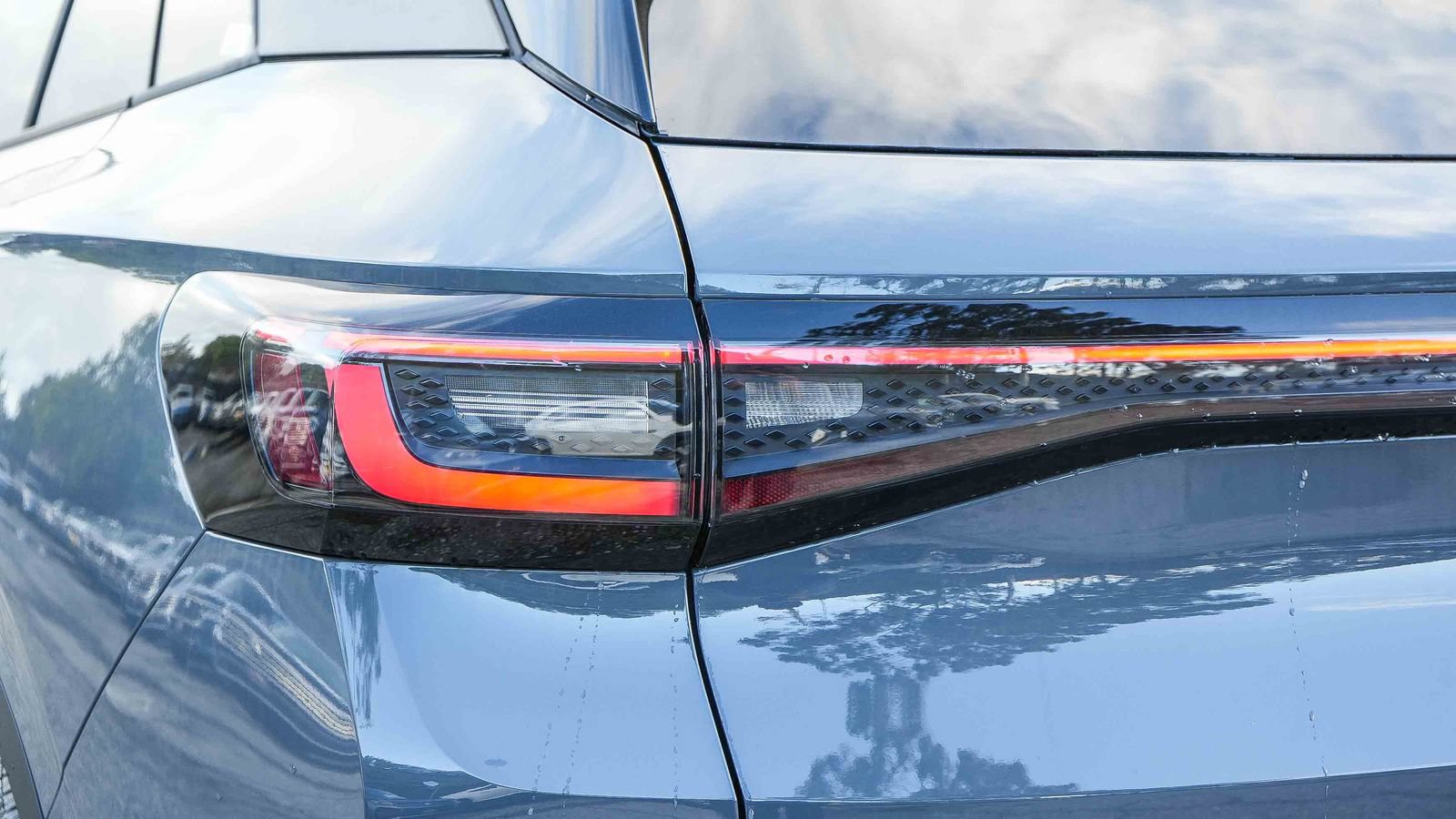 New 2026 Volkswagen ID.4 Pro RWD image 9