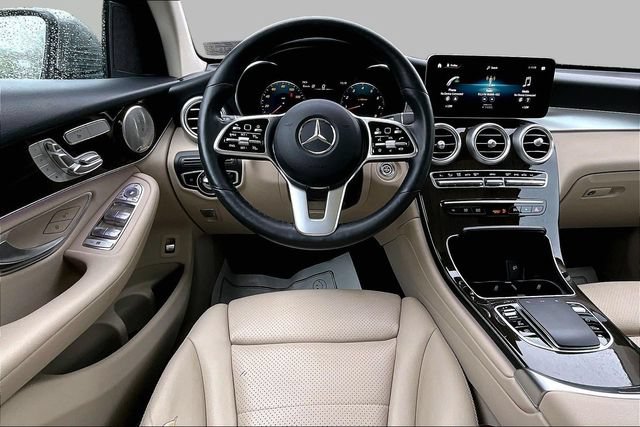 Used 2021 Mercedes-Benz GLC 300 4MATIC image 11