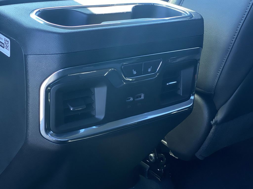 New 2026 GMC Sierra 3500 SLT w/ SLT Convenience Package image 38