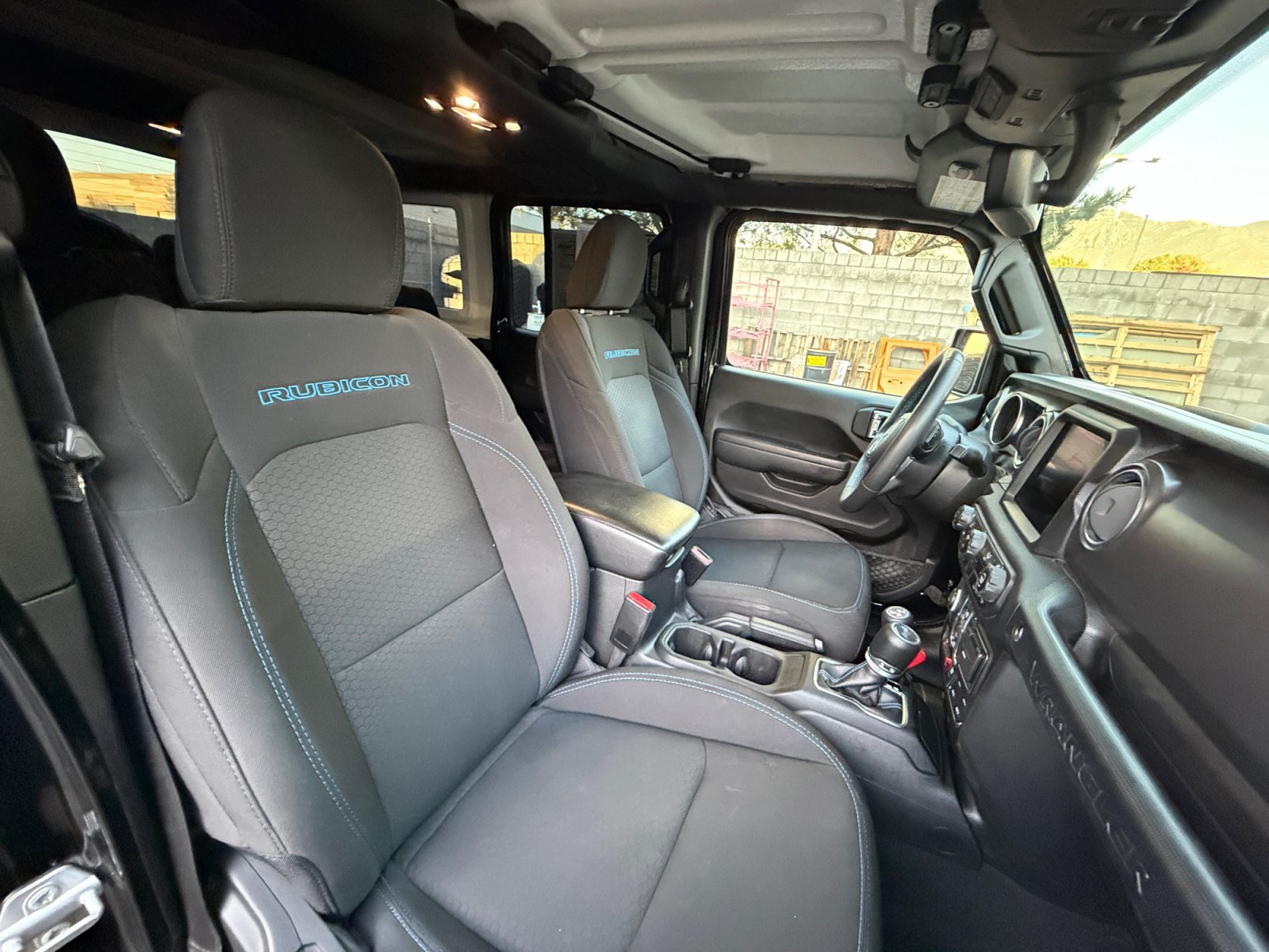 Used 2023 Jeep Wrangler Unlimited Rubicon 4xe AWD/4WD image 20