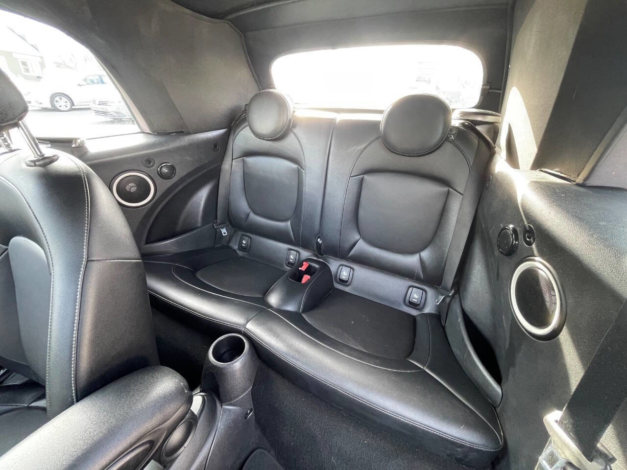 Used 2016 MINI Cooper Convertible image 26