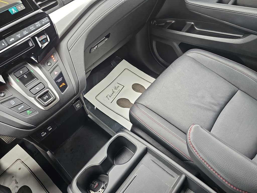 Used 2025 Honda Odyssey Sport-L image 29