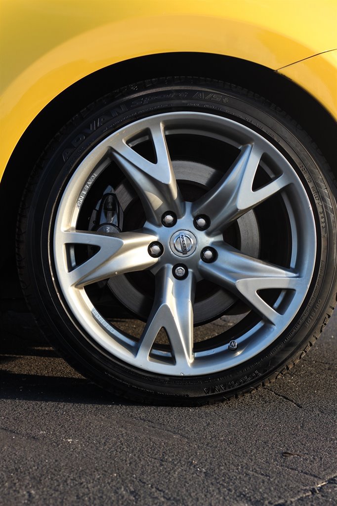 Used 2009 Nissan 370Z Touring w/ Sport Pkg image 14