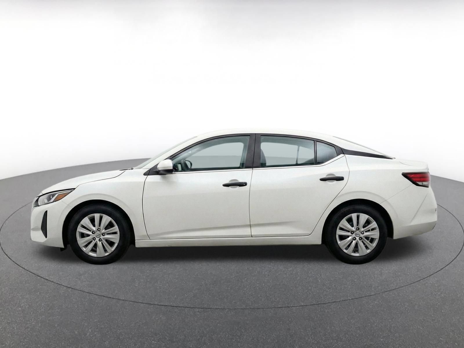 Used 2025 Nissan Sentra S FWD image 4