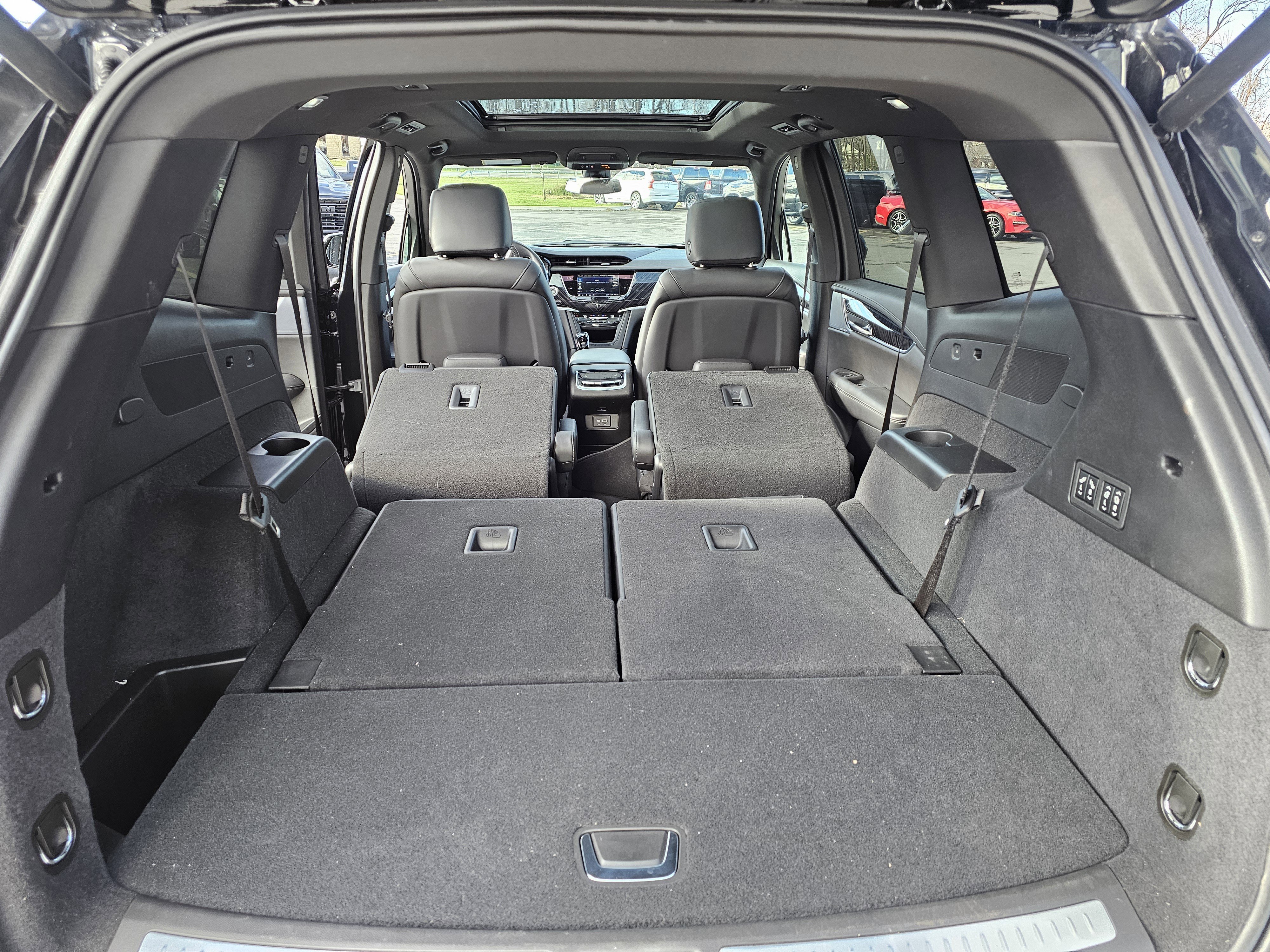 Used 2024 Cadillac XT6 Premium Luxury image 12