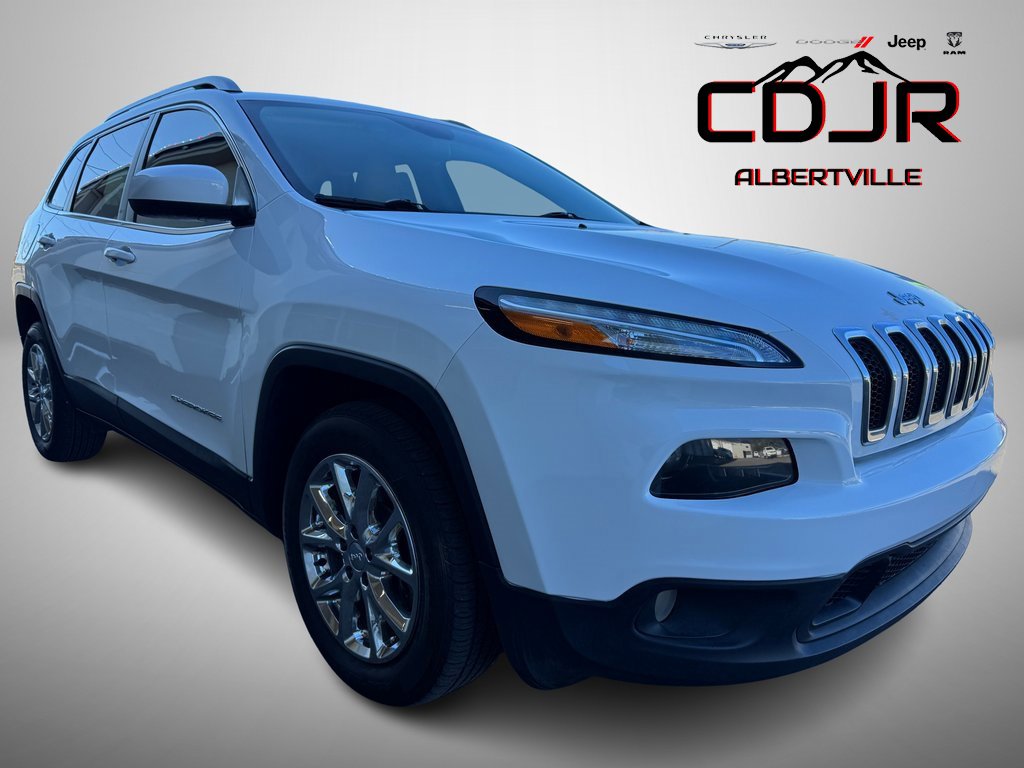 Used 2017 Jeep Cherokee Latitude w/ Comfort/Convenience Group