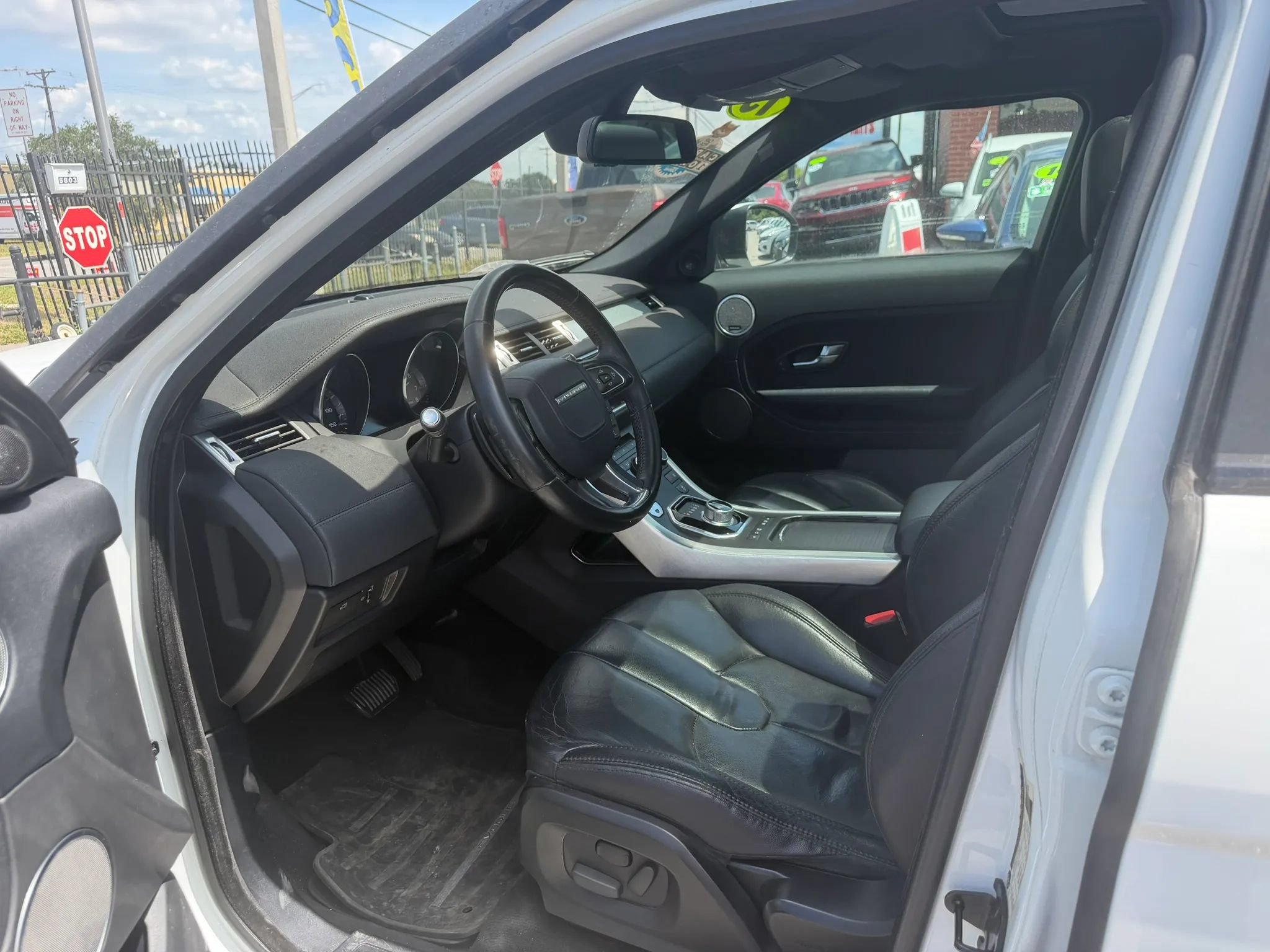 Used 2015 Land Rover Range Rover Evoque Pure Plus AWD/4WD image 8