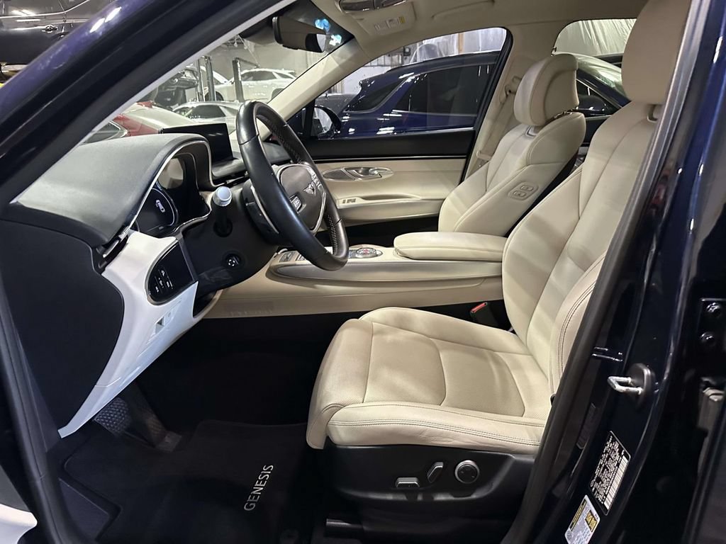 Used 2022 Genesis GV70 2.5T w/ Select Package AWD/4WD image 13