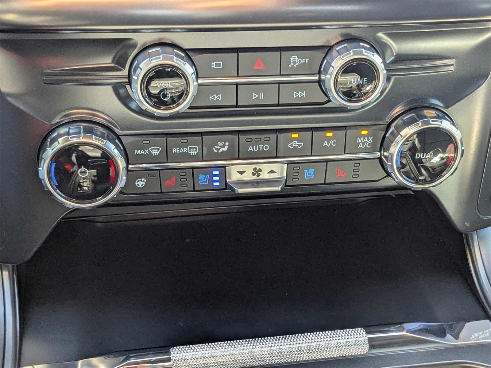 New 2026 Ford F150 Lariat w/ Equipment Group 502A High image 24