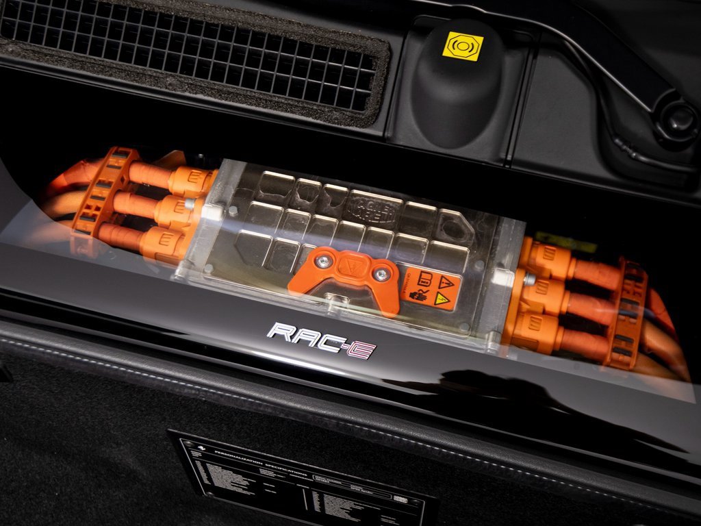 Used 2024 Ferrari SF90 Spider image 35