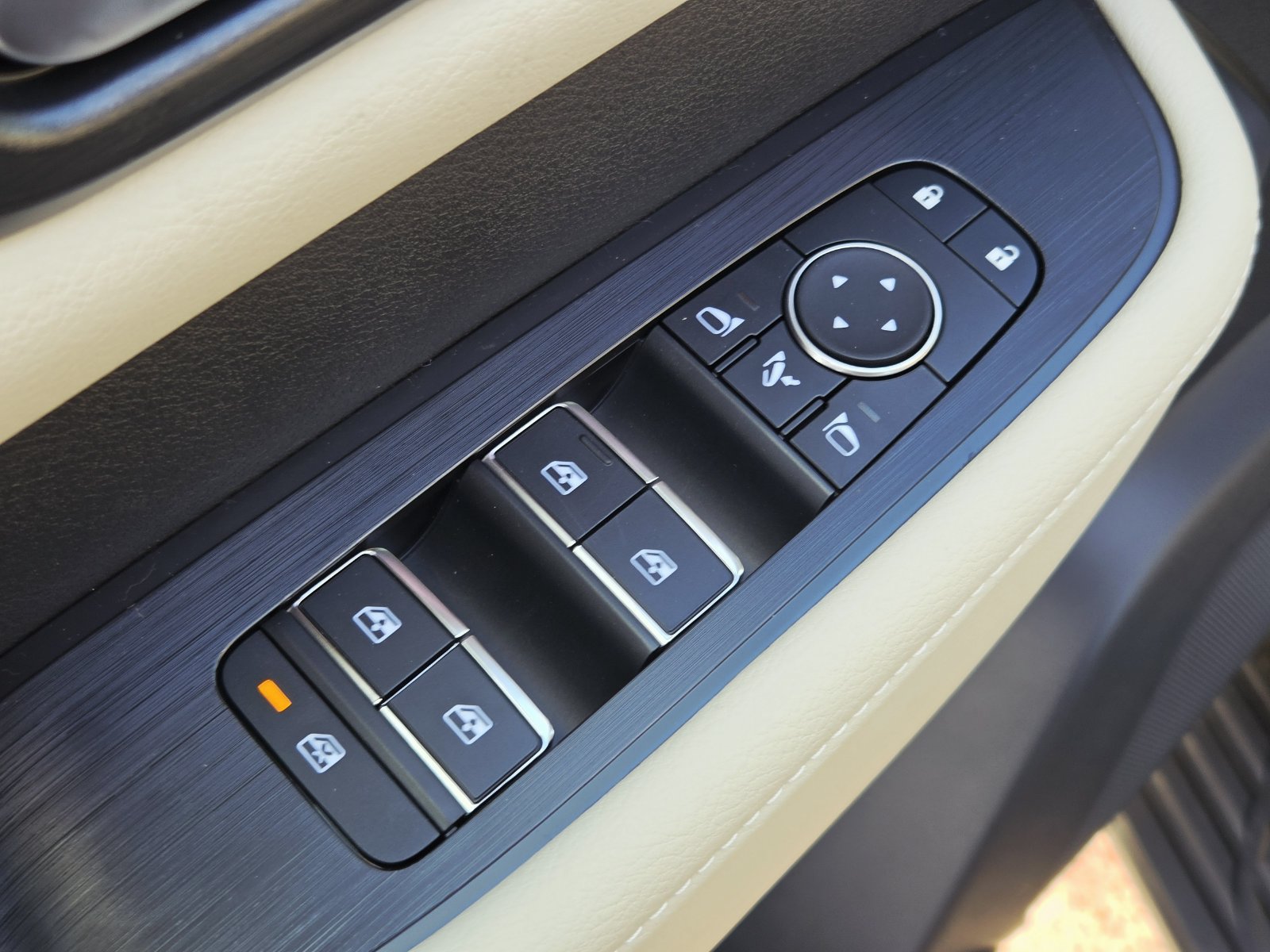 New 2027 Nissan Armada Platinum AWD/4WD image 18