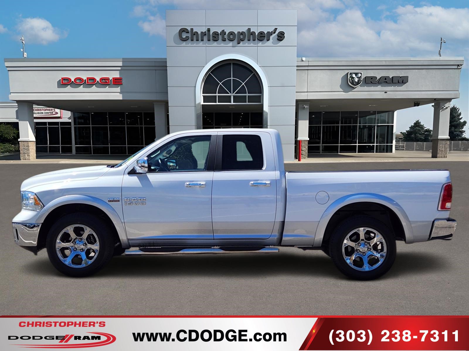 Used 2017 RAM 1500 Laramie w/ Convenience Group AWD/4WD image 6