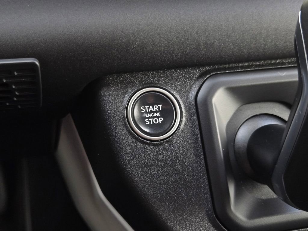 Used 2024 Land Rover Defender 110 X-Dynamic SE image 25