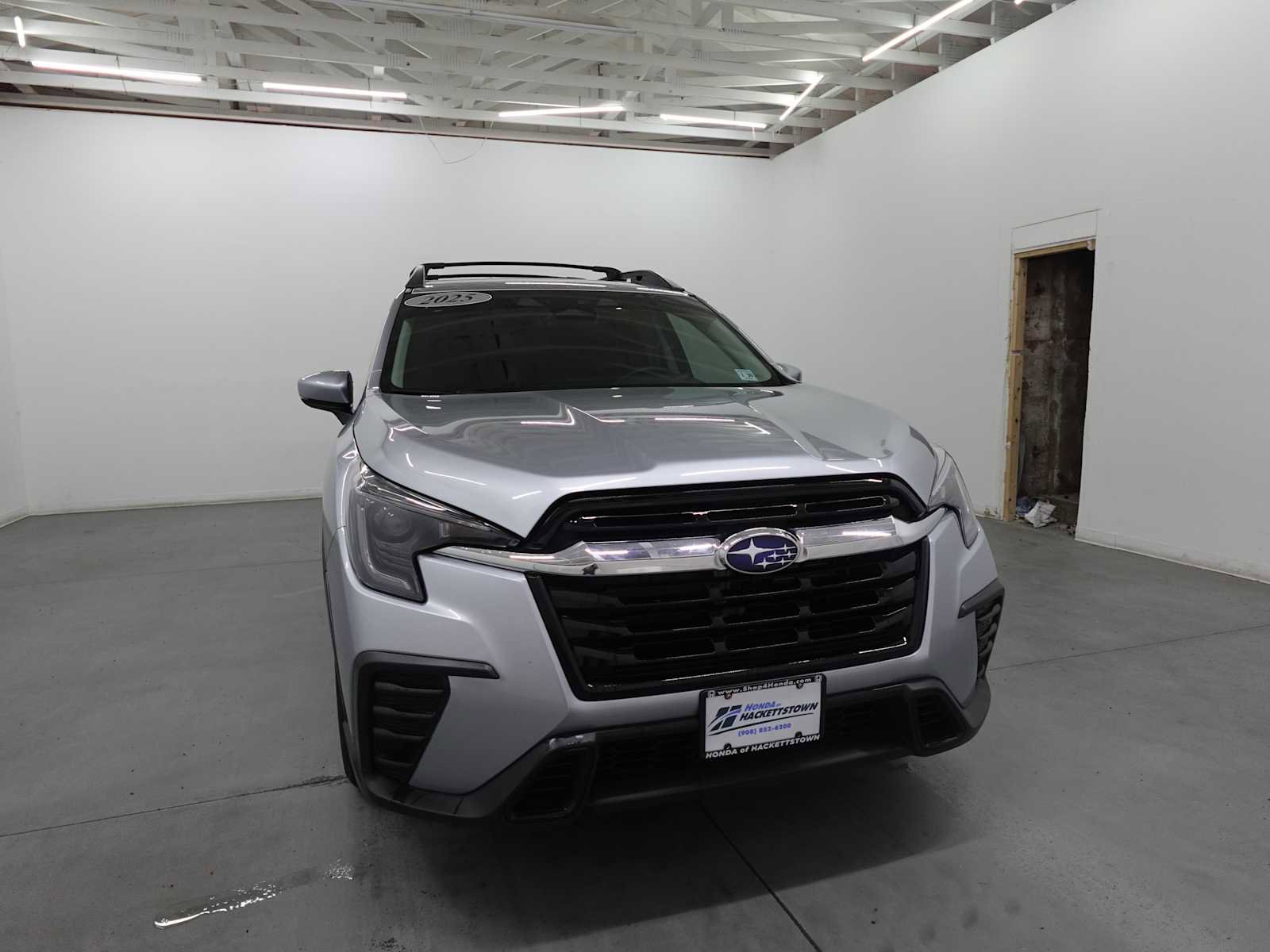 Used 2025 Subaru Ascent Premium AWD/4WD image 3
