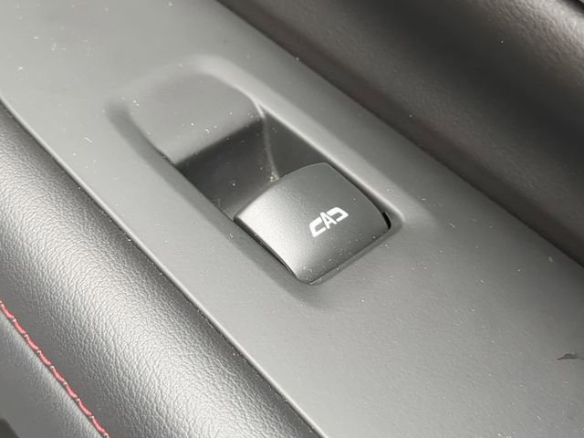 Used 2021 Chevrolet Suburban RST w/ Luxury Package image 39