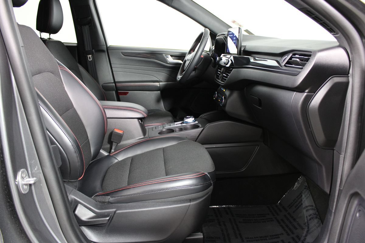 Used 2025 Ford Escape ST-Line FWD image 20