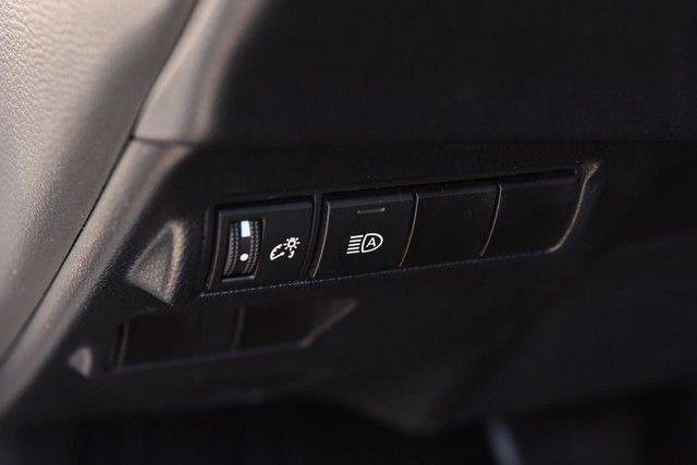 Used 2025 Toyota Corolla Cross LE image 11