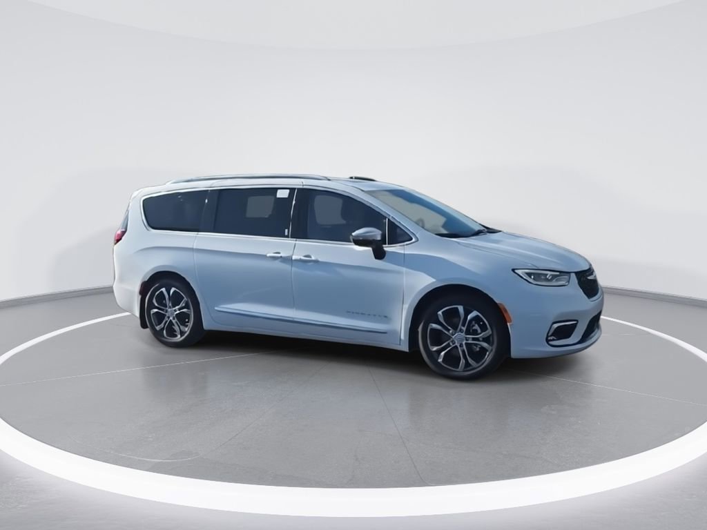 New 2026 Chrysler Pacifica Pinnacle image 2