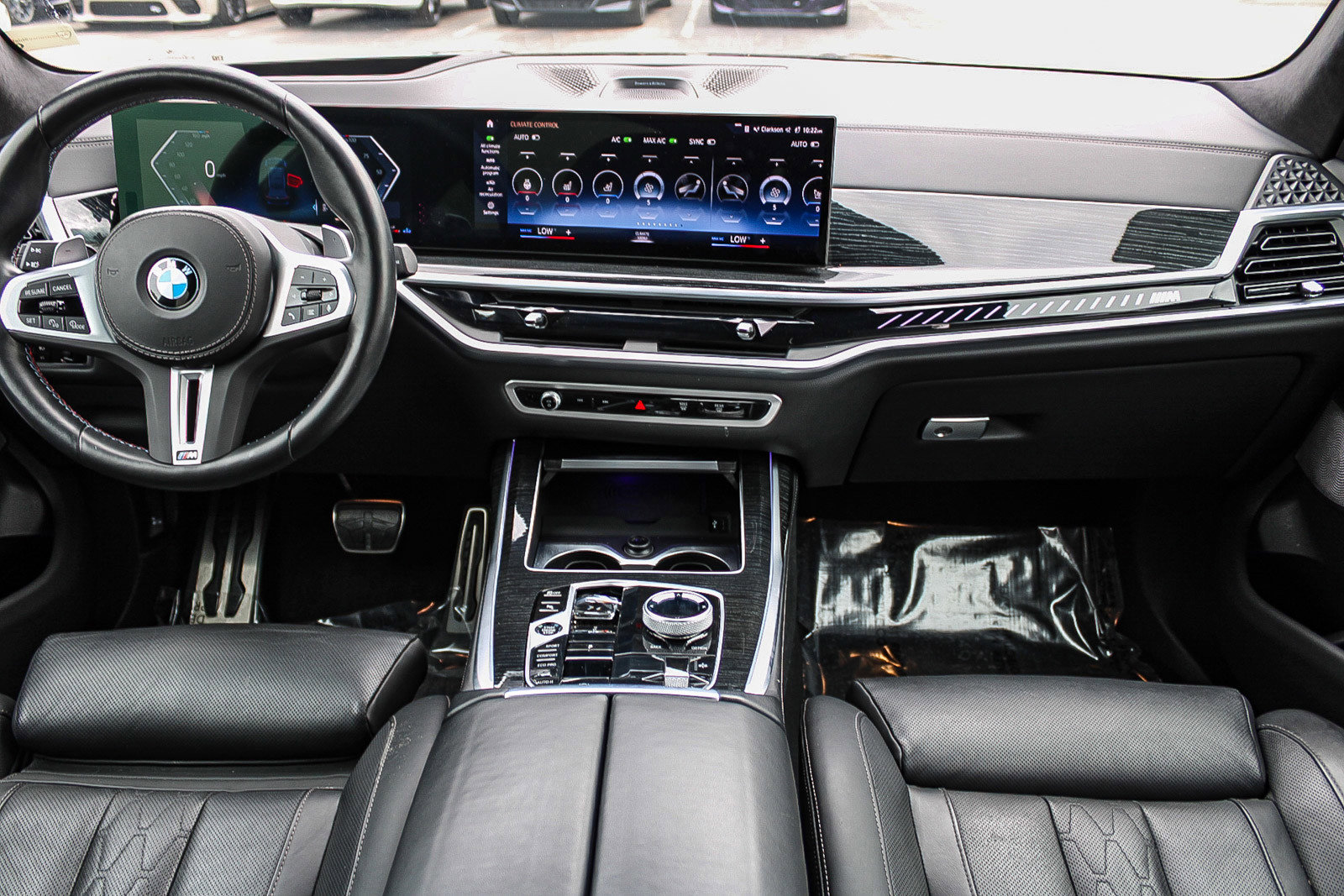 Used 2023 BMW X7 M60i w/ Executive Package image 12