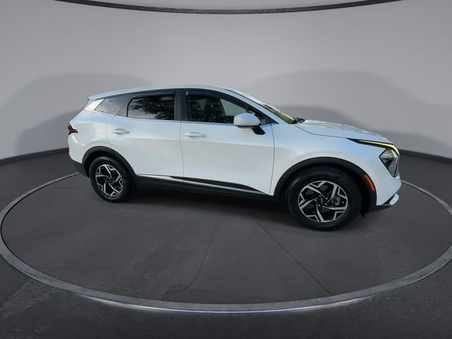 Used 2023 Kia Sportage LX FWD image 9