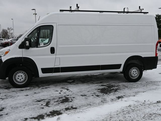 Used 2024 RAM ProMaster 2500 w/ Convenience Group FWD image 4