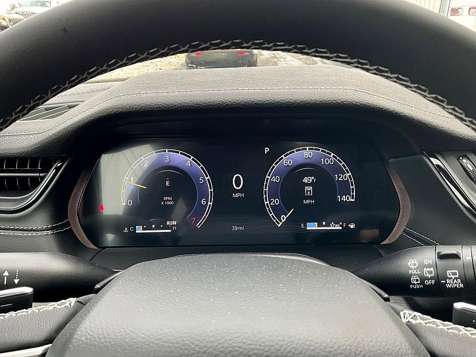 New 2026 Jeep Grand Cherokee Altitude image 17