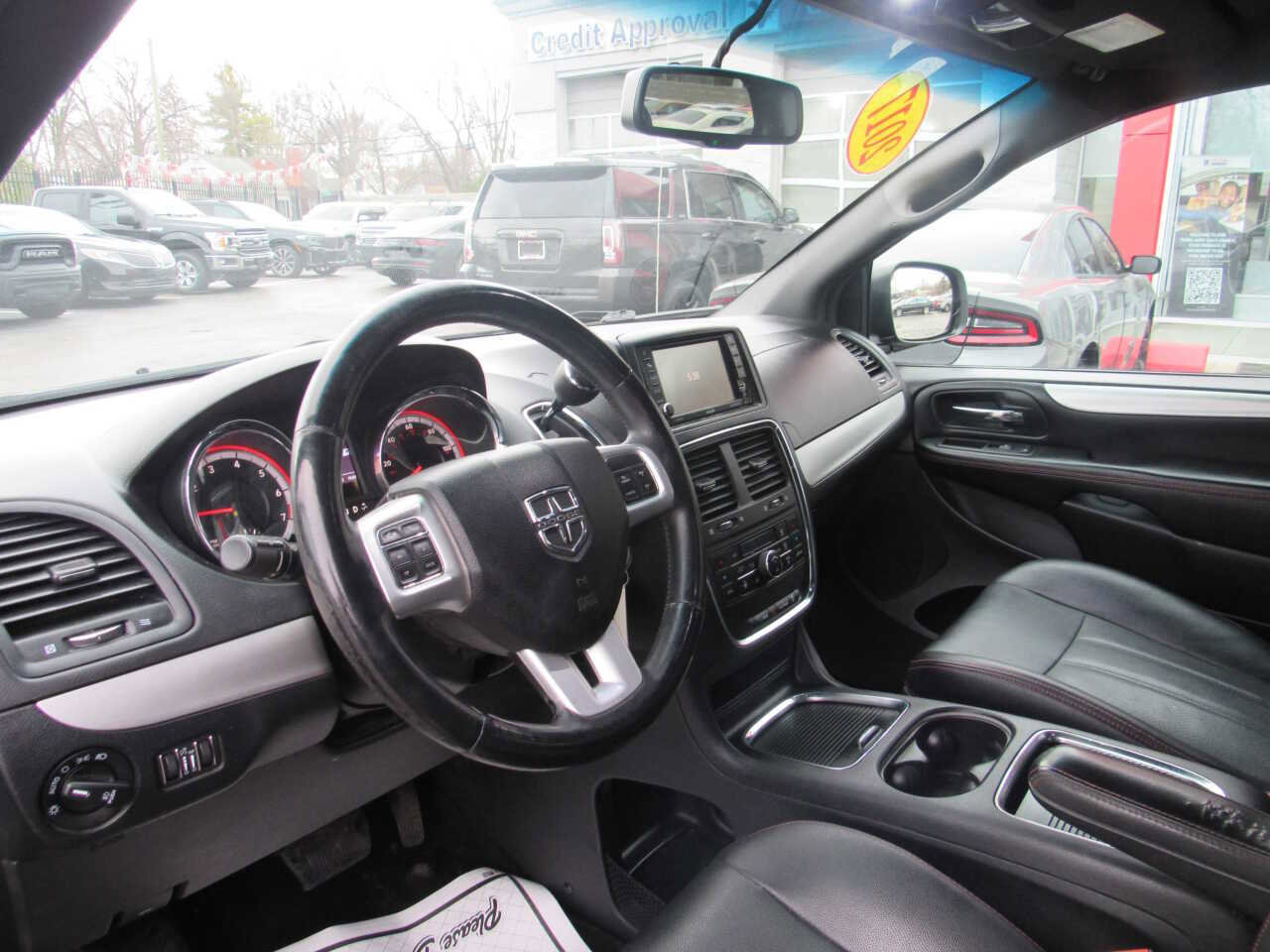 Used 2017 Dodge Grand Caravan GT FWD image 11