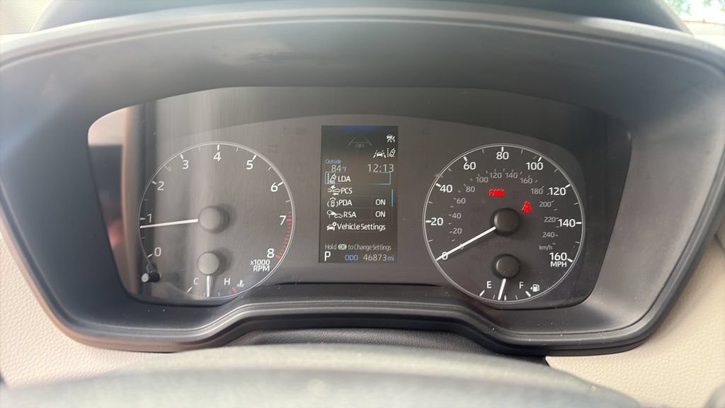 Used 2025 Toyota Corolla LE FWD image 20