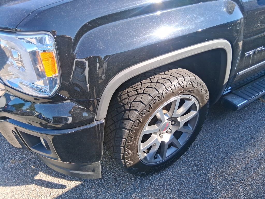 Used 2015 GMC Sierra 1500 Denali w/ Driver Alert Package AWD/4WD image 11