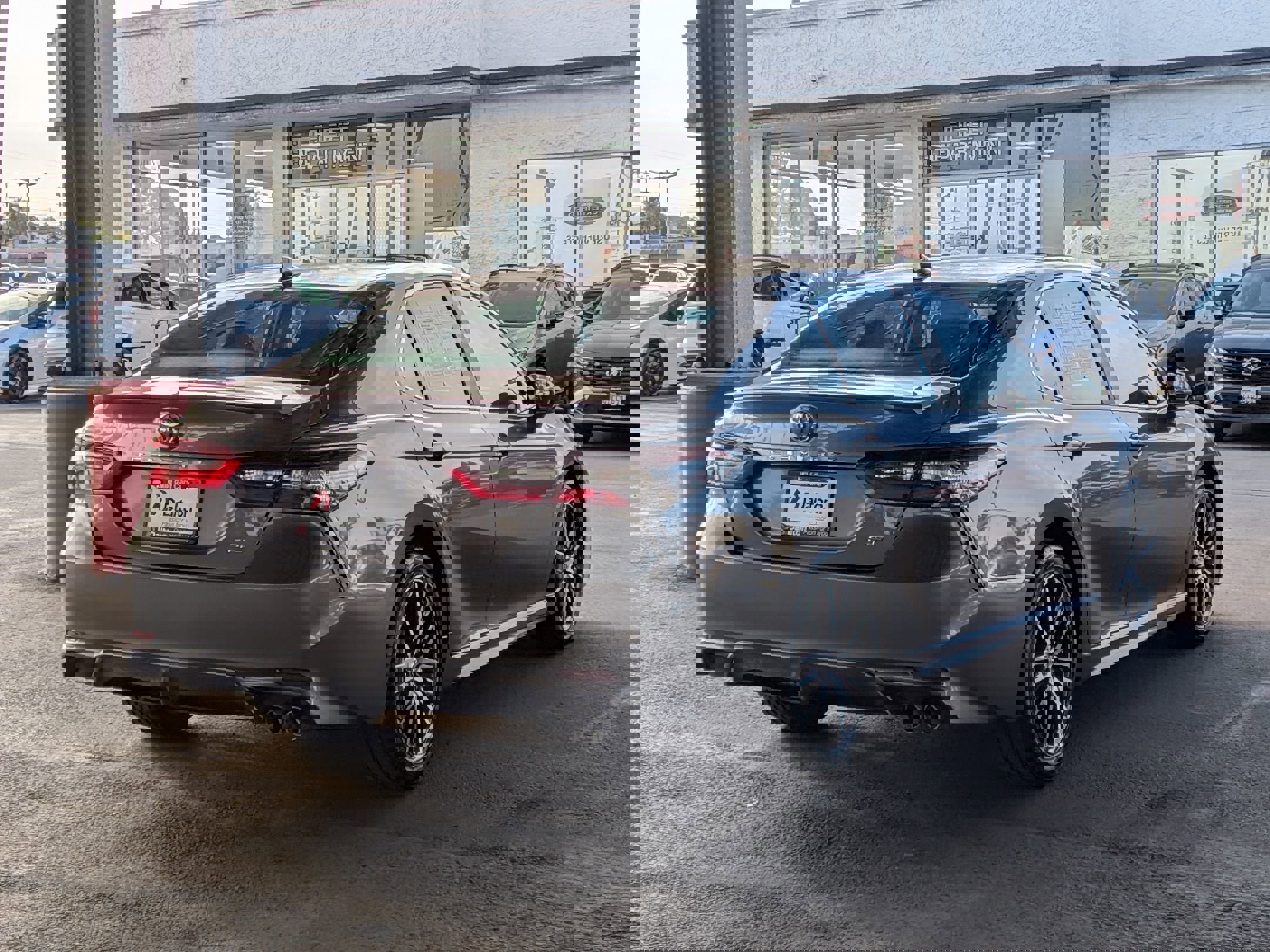 Certified 2023 Toyota Camry SE image 4