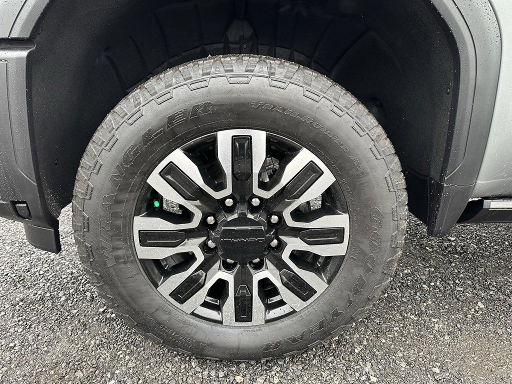 Used 2025 GMC Sierra 3500 Denali Ultimate image 10