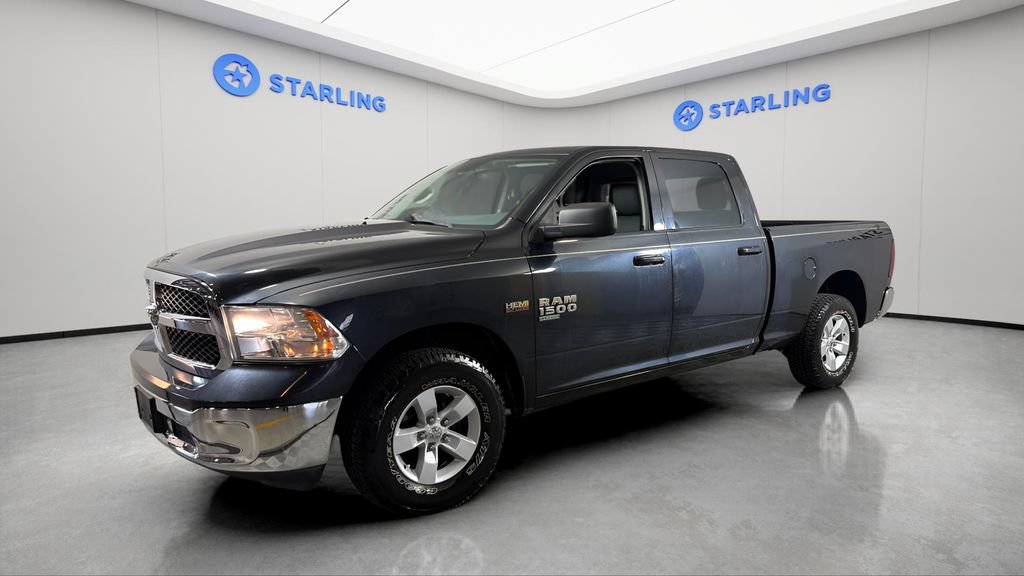 Used 2019 RAM 1500 Classic SLT AWD/4WD image 2