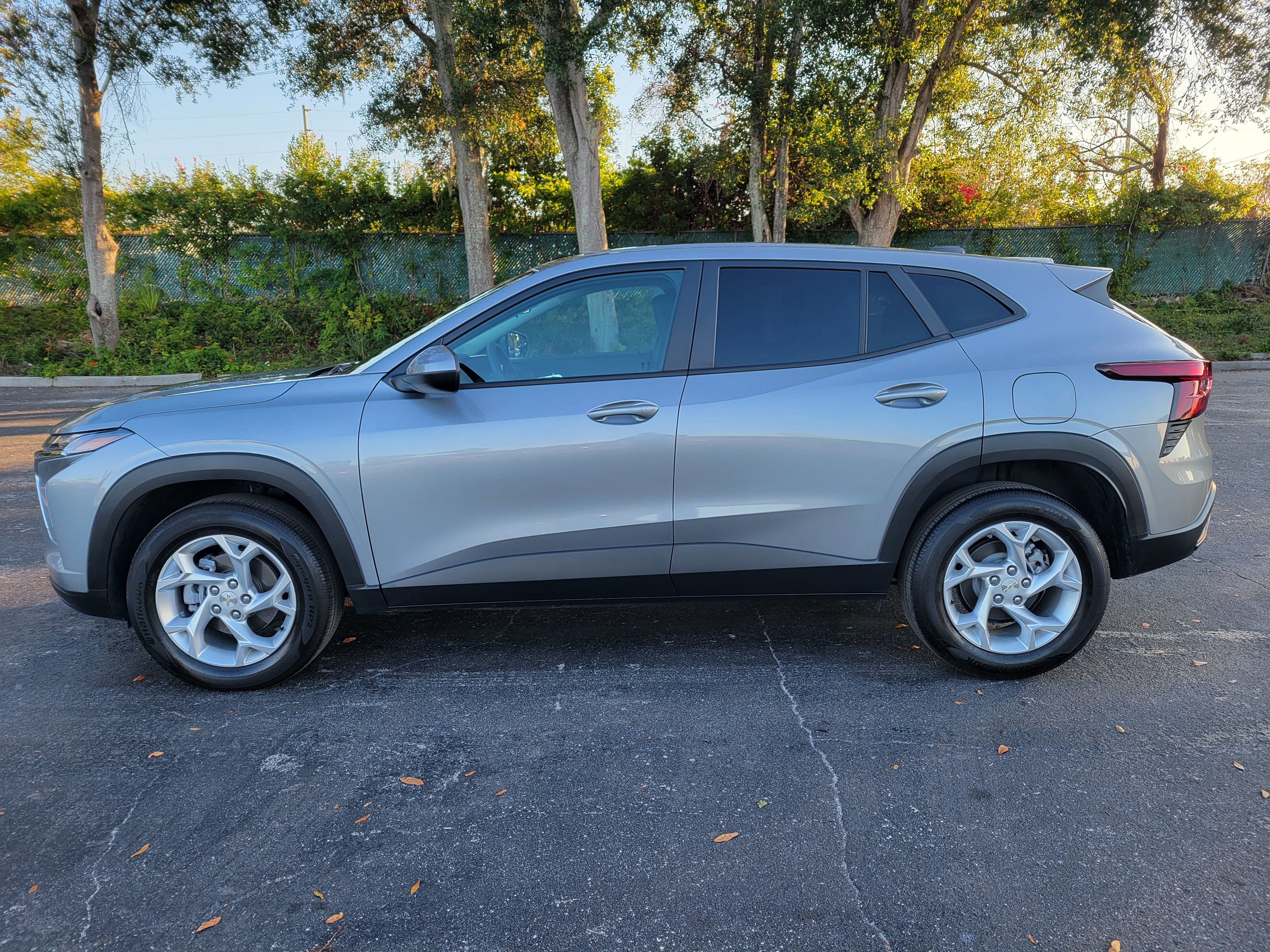 Certified 2025 Chevrolet Trax LS w/ LS Convenience Package image 8