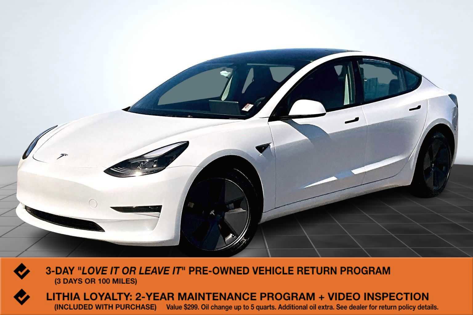 Used 2023 Tesla Model 3 Standard Range image 1