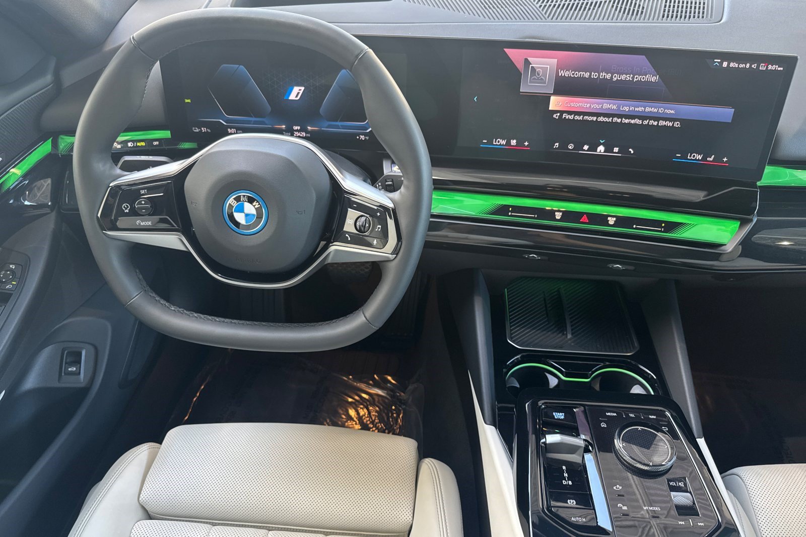 Used 2024 BMW i5 eDrive40i w/ Premium Package RWD image 18