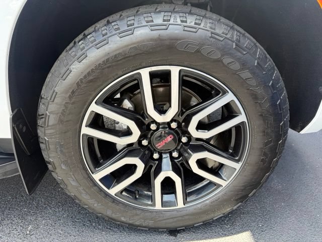 Used 2021 GMC Yukon AT4 w/ Rear Media and Nav Package AWD/4WD image 28
