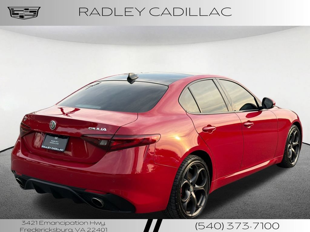 Used 2019 Alfa Romeo Giulia Ti Sport w/ Quick Order Package 22S Sport AWD/4WD image 18
