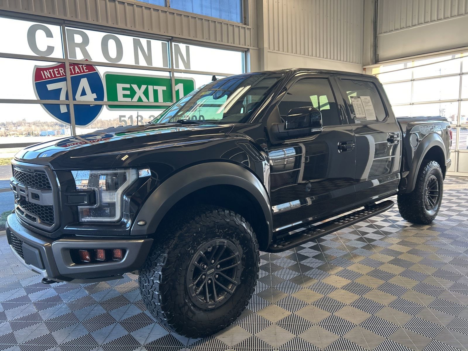 Used 2019 Ford F150 Raptor w/ Equipment Group 802A Luxury image 3